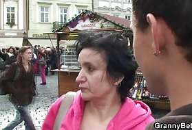 Sena močiutė, turizmo ir šokinėja ant jo penis granny visas ilgis porno filmai internete