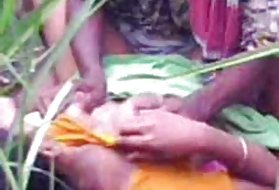Porno pirtyje bangla randi laukų porno kostiumas