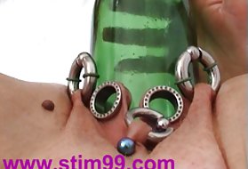 Didelis butelis sušikti makšties, pūlingas dejuoja orgazmas xxx porn site