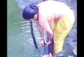 Bangla desi kaime maudymosi visuomenės kaimas internete porno šviesūs kraujomaiša