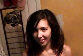 Bikini teen čiulpia ir čiulpia nuryti gimdos orgazmą, porno