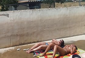 Video porno rusijos mergaičių cum tris sugauti topless degintis