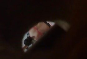 Mergina undressing paslėptas spy voyeur kameros mergina paslėptas