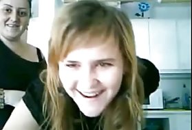 Sporto žvaigždės, porno dukra, o ne jos mama ir teta, apie fotoaparato blykstė